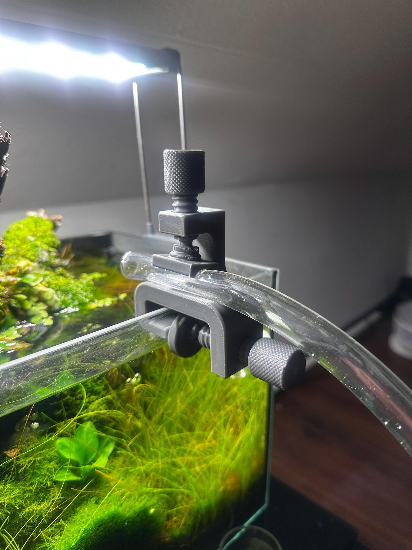 Aquarium Schlauchklemme - Halterung für Wasserwechsel & Schlauchführung